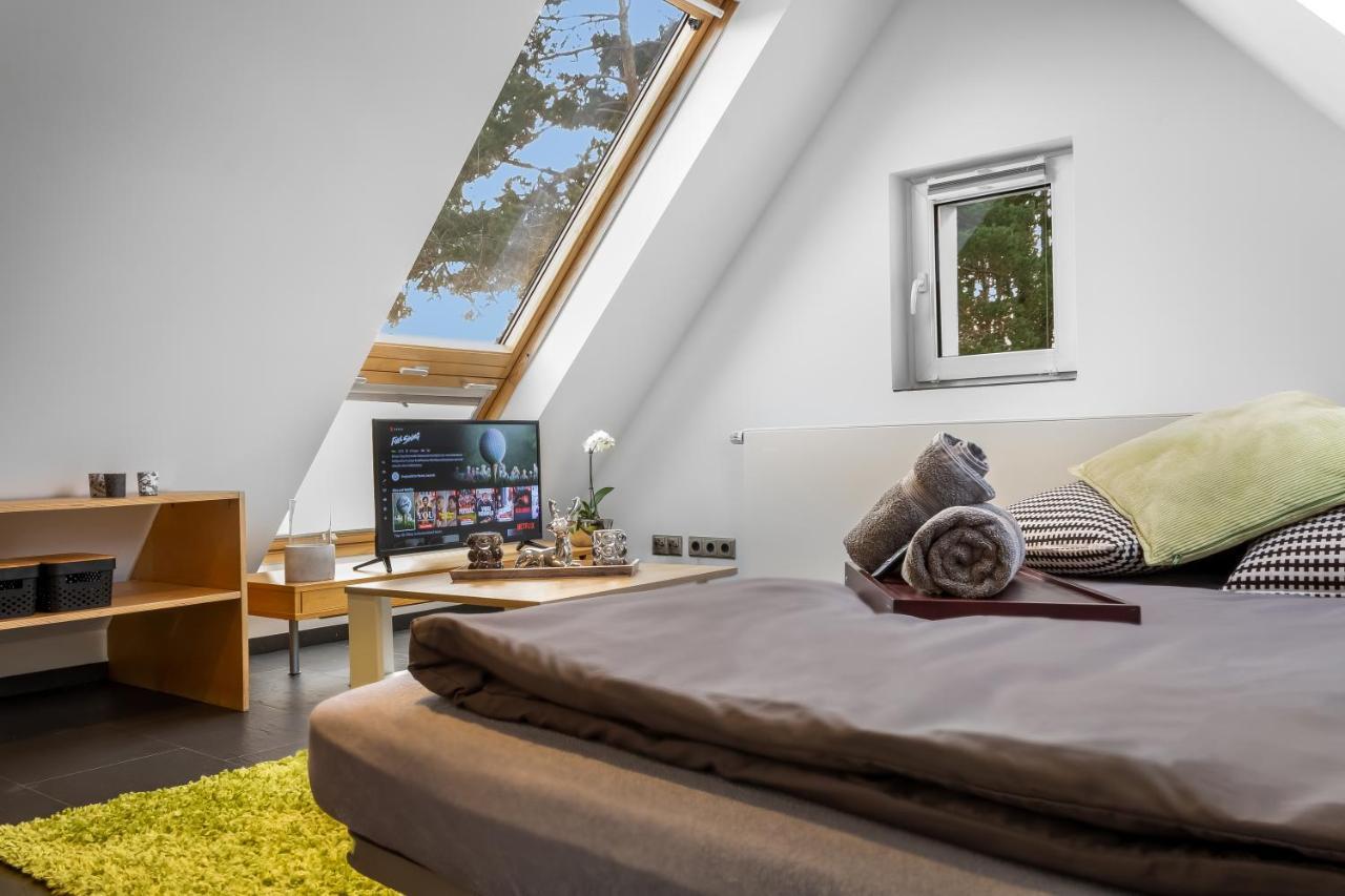 Gesamte - Buero - Kueche - Netflix Apartment *