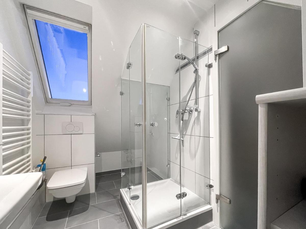 Gesamte - Buero - Kueche - Netflix Apartment *
